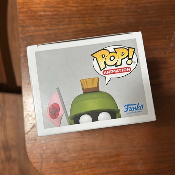 POP MARVIN THE MARTIAN SDCC LIMITED EDITION #1589 - Picture 5 of 6